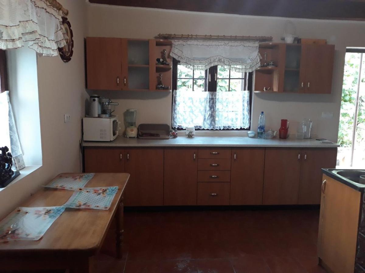 Котедж "Лісовий Затишок" Glubokoye Exterior foto